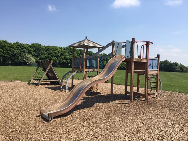 Baunton Lane Park Stratton